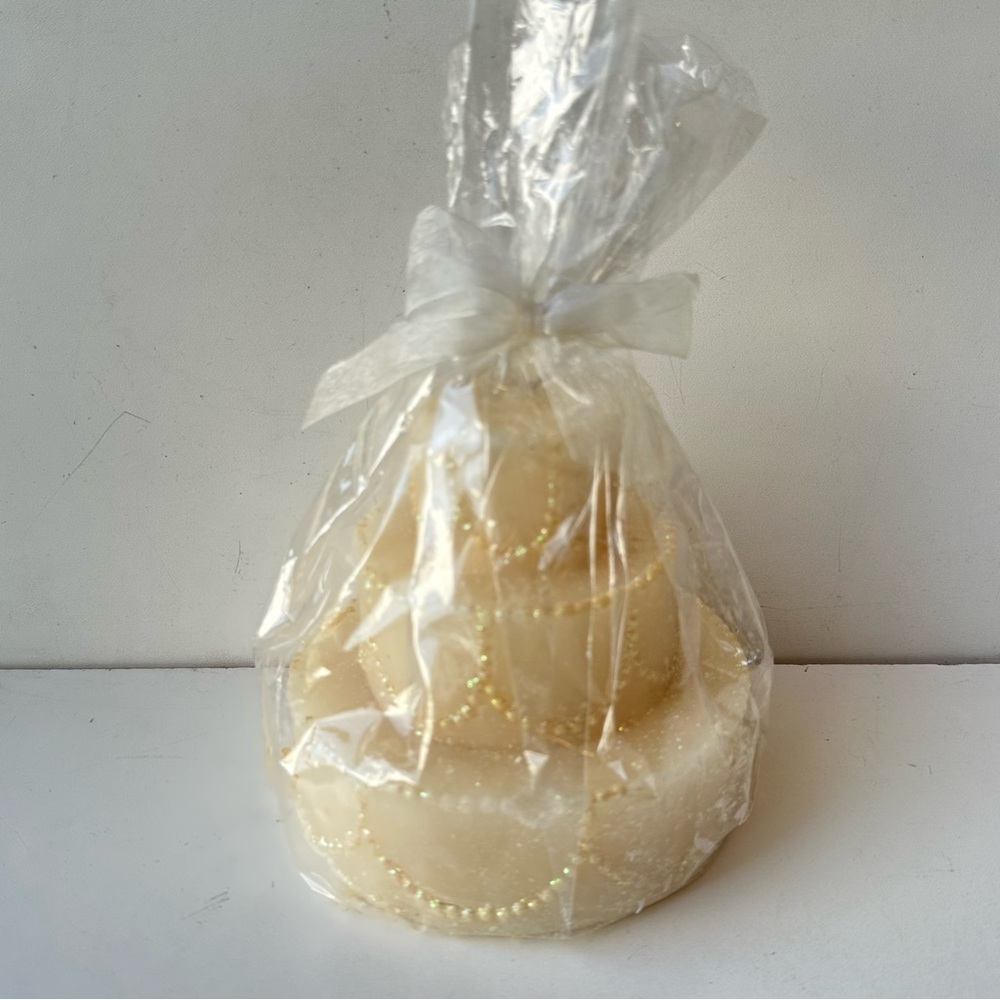 Scented Wedding Cake Candle 3-Tier Glitter Pearls New In Wrap 50hr
